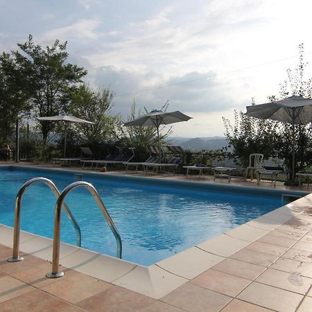 Agriturismo Ca' Isotta Castello di Serravalle Luaran gambar