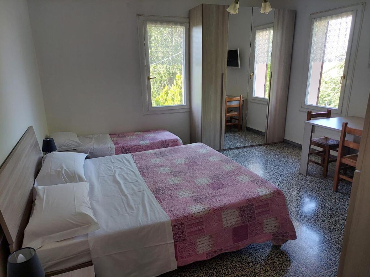 Agriturismo Ca' Isotta Castello di Serravalle Luaran gambar