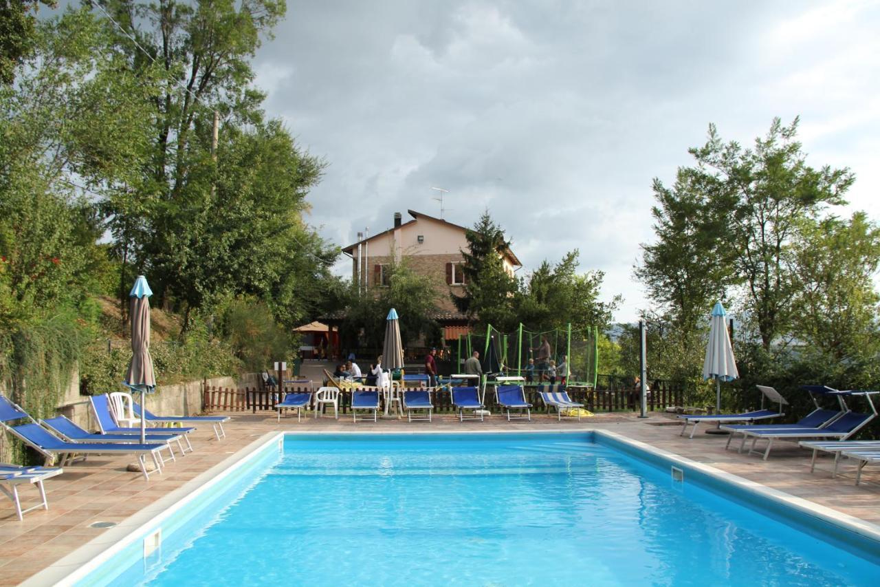 Agriturismo Ca' Isotta Castello di Serravalle Luaran gambar