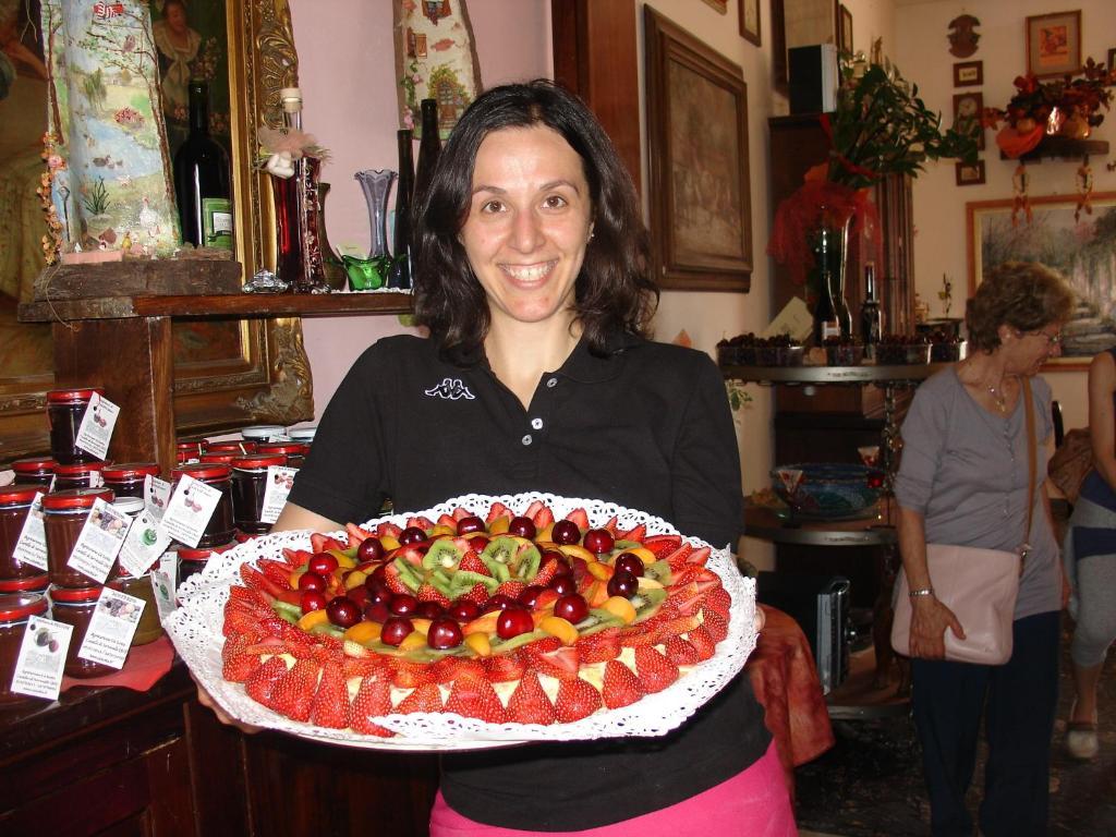 Agriturismo Ca' Isotta Castello di Serravalle Luaran gambar